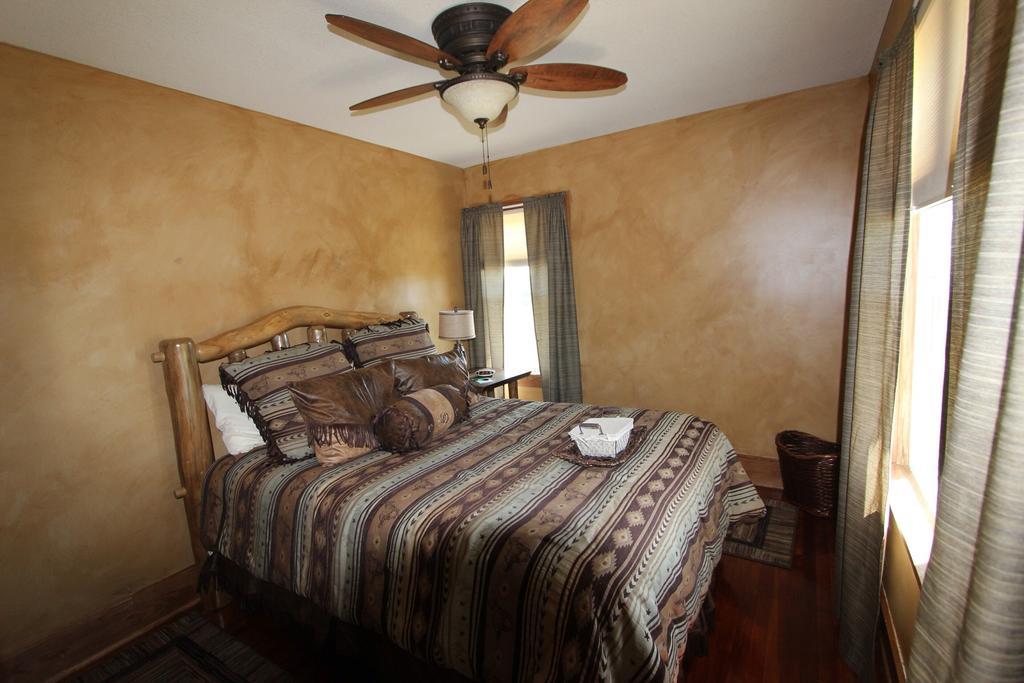 Clover Cliff Ranch Bed And Breakfast Elmdale Luaran gambar